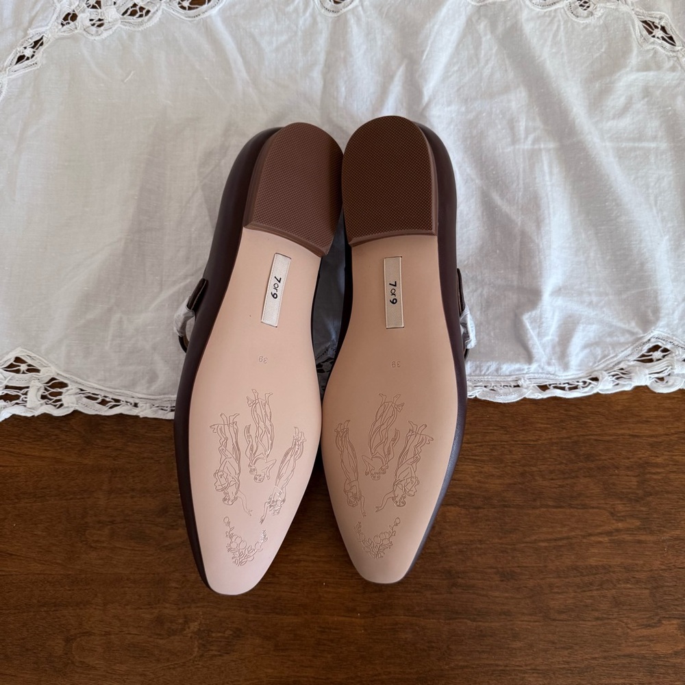 7 or 9 Coffee Candy Leather Flats NIB - Picture 3 of 6